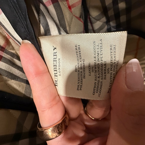 Vintage Burberry Quilted - size Small or 4/6 - Picture 3 of 5